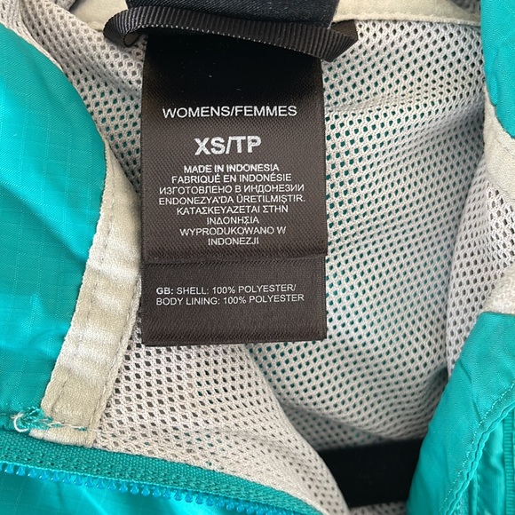 The North Face windbreaker/ rain jacket size XS in EUC beautiful color - Picture 7 of 8